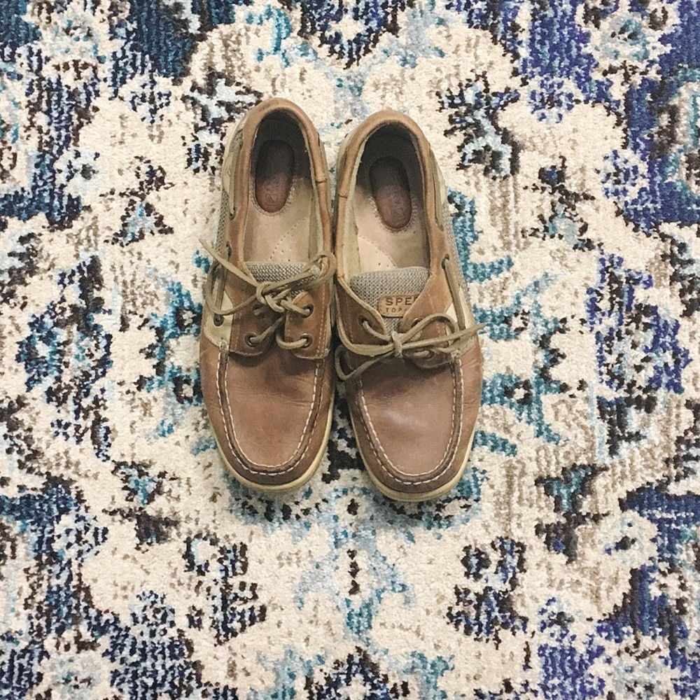 Sperry topsiders